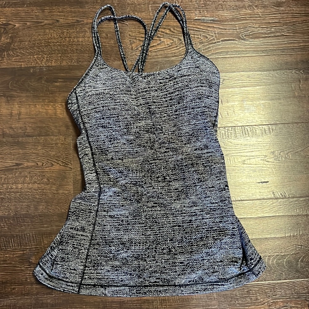Lululemon tank top size 8